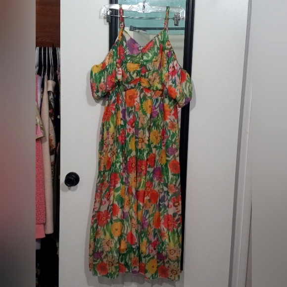 SHEIN Dresses & Skirts - 🧁B2G1🧁 SHEIN Multicolor Floral Off-Shoulder Ruched Dress